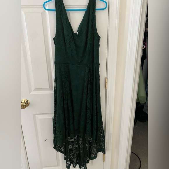 Beautiful dark green fancy dress - Picture 1 of 4